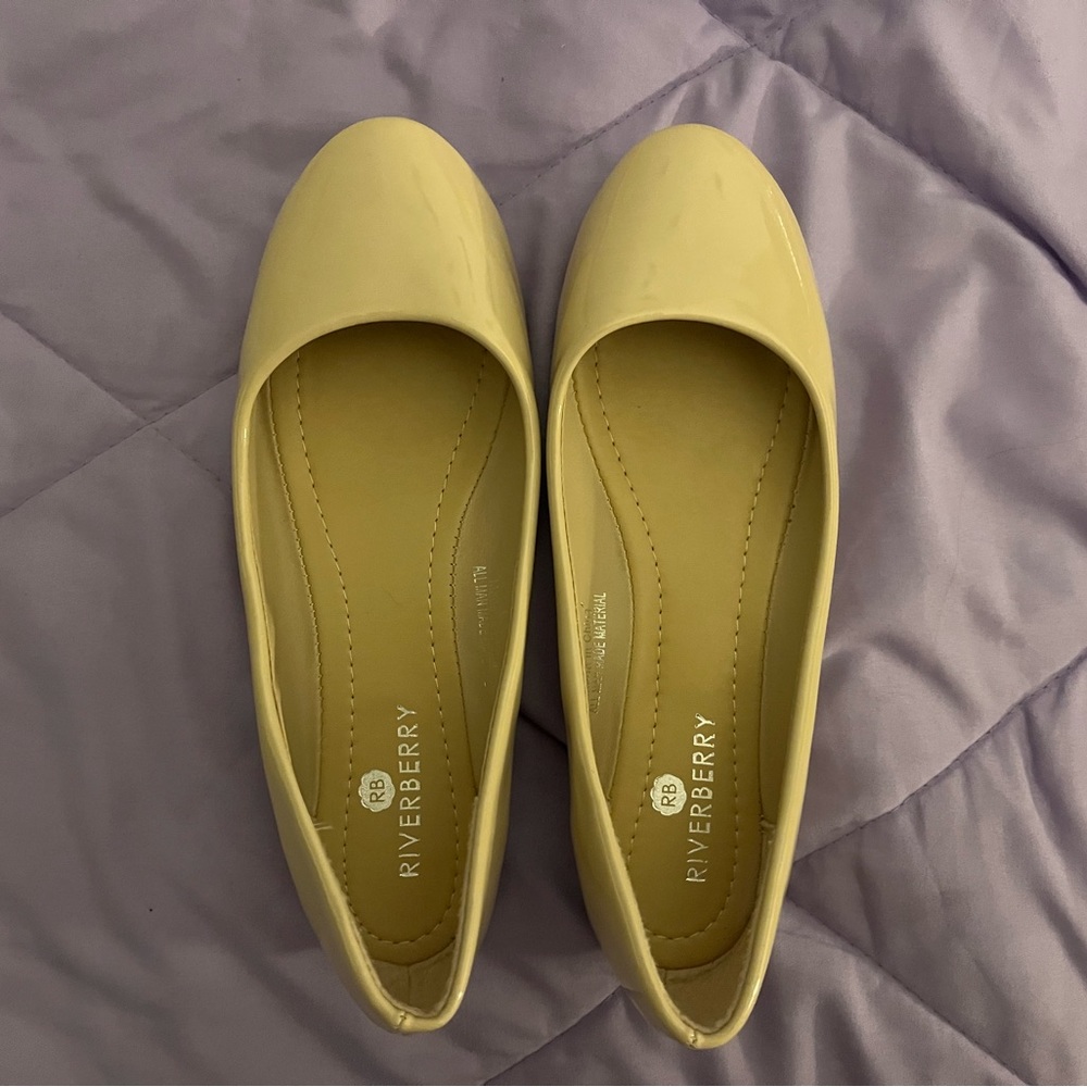 Nude flats